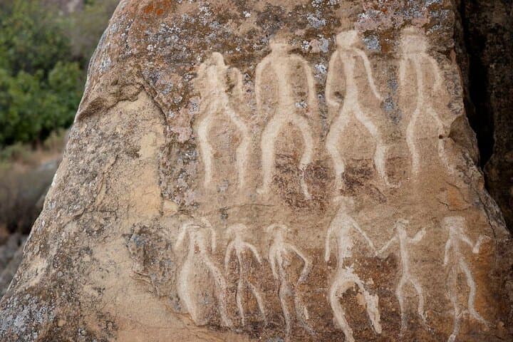 Baku Gobustan and Absheron Tour+Free Haydar Aliyev Center Ticket